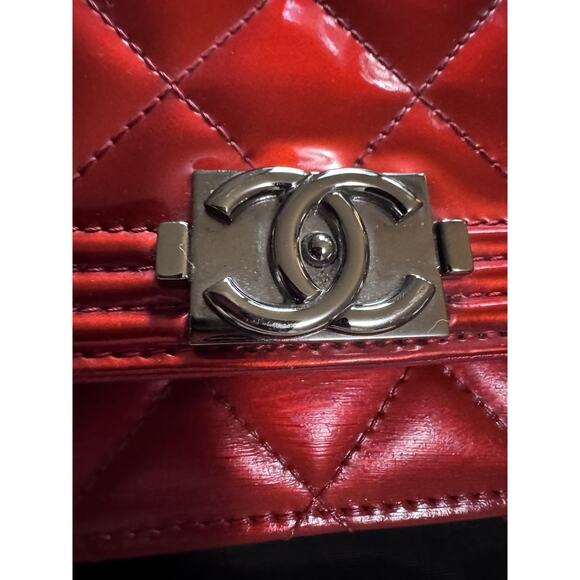 Authentic Chanel Boy Wallet On Chain WOC Metallic Red Leather W COA READ - Picture 3 of 15